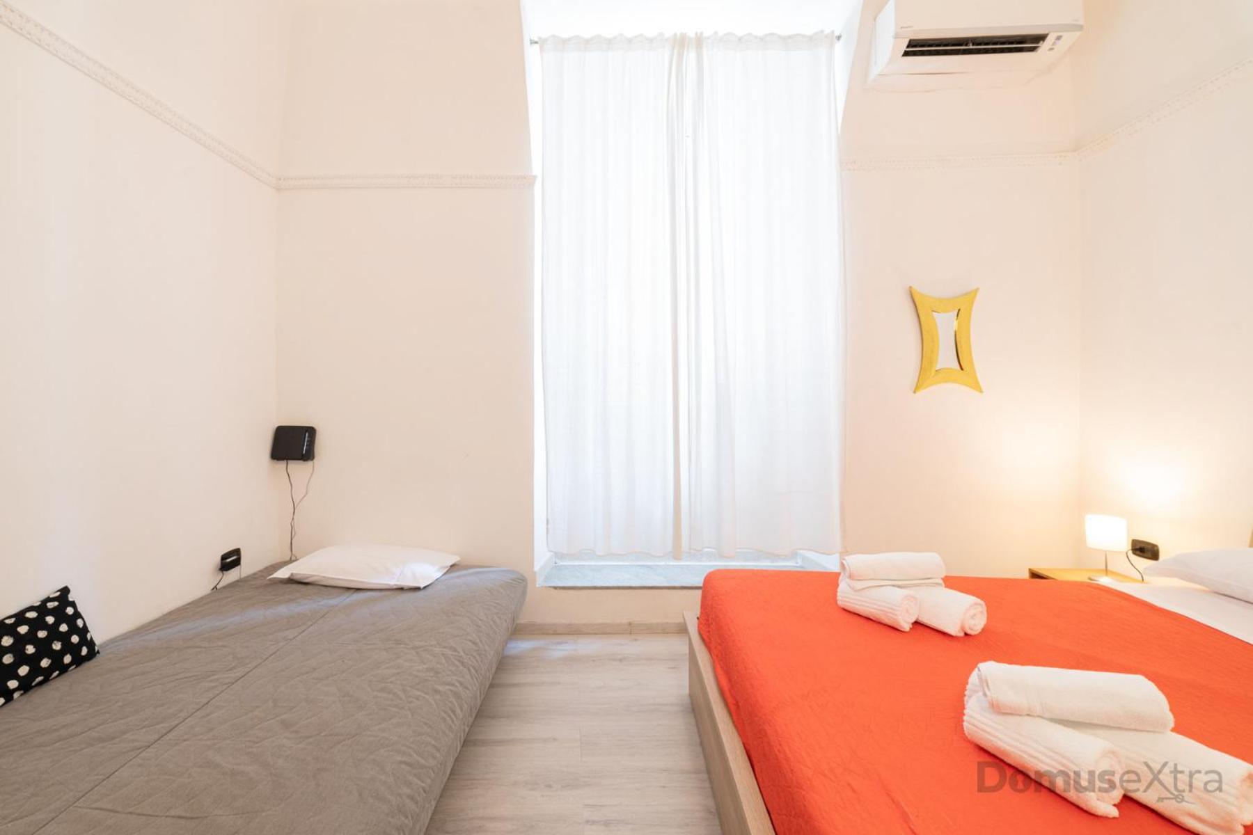 Villari Guest House By Domusextra เนเปิลส์ ภายนอก รูปภาพ