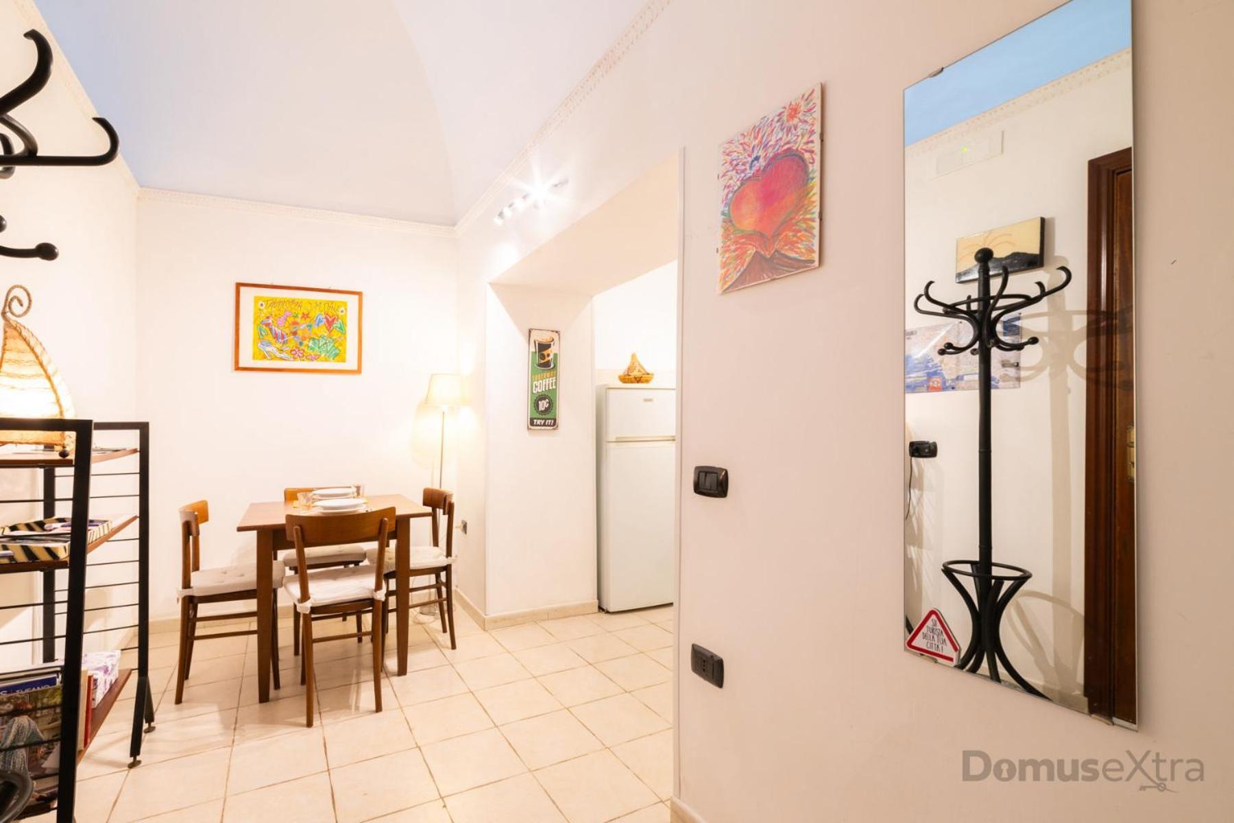 Villari Guest House By Domusextra เนเปิลส์ ภายนอก รูปภาพ