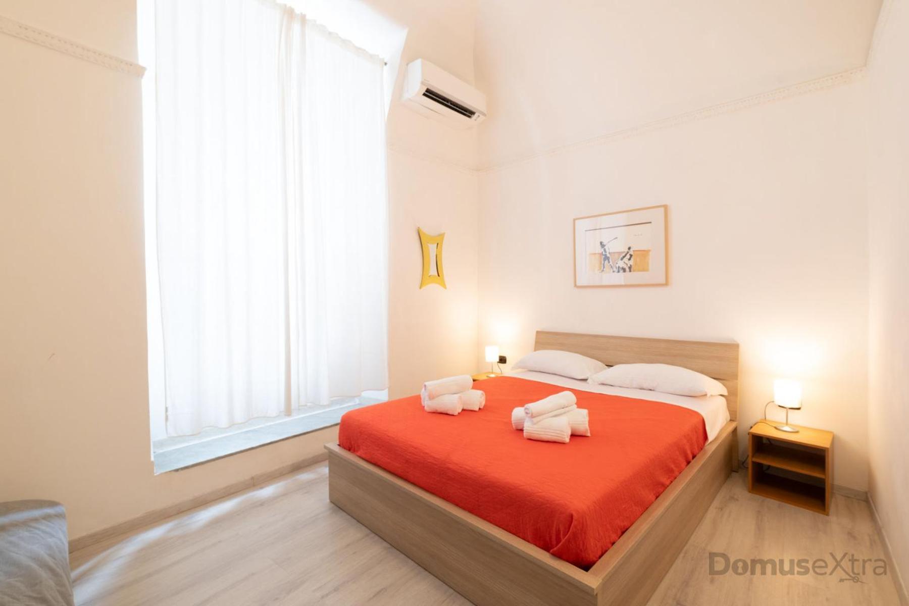 Villari Guest House By Domusextra เนเปิลส์ ภายนอก รูปภาพ